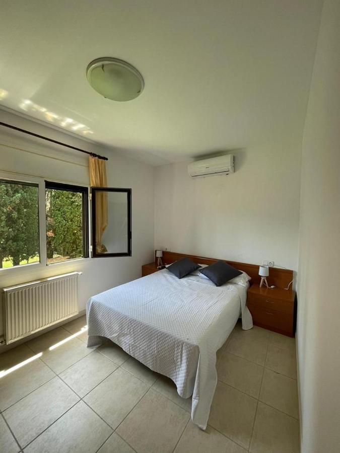 Apartament La Cova Peralada Exteriér fotografie
