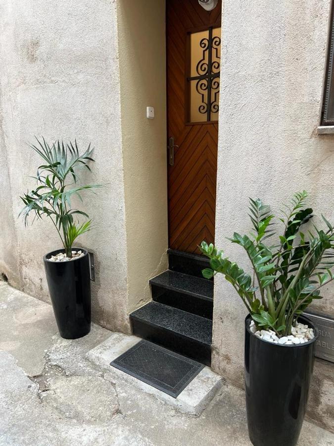 Apartament La Cova Peralada Exteriér fotografie