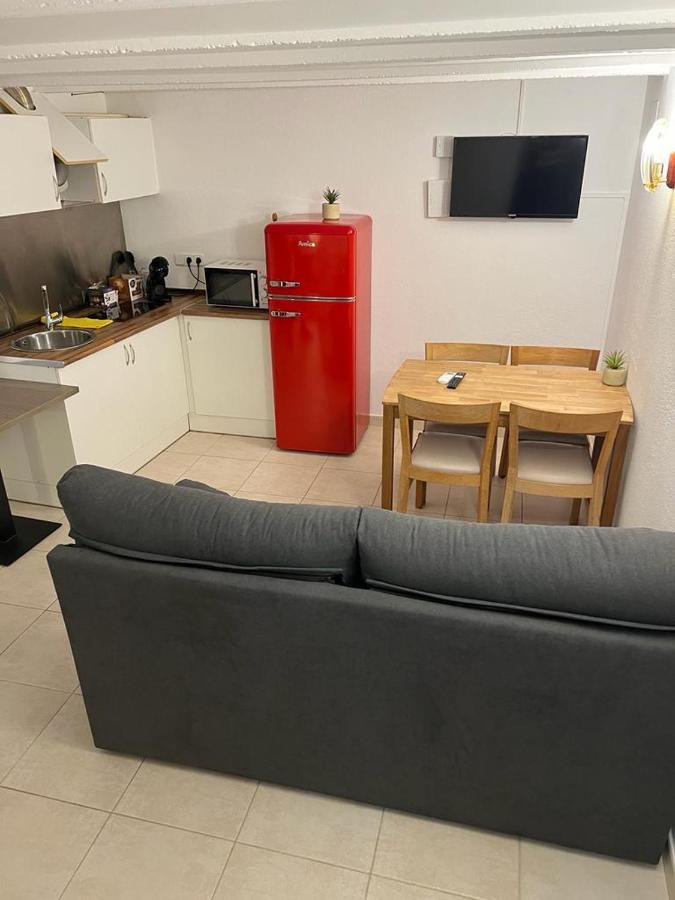 Apartament La Cova Peralada Exteriér fotografie
